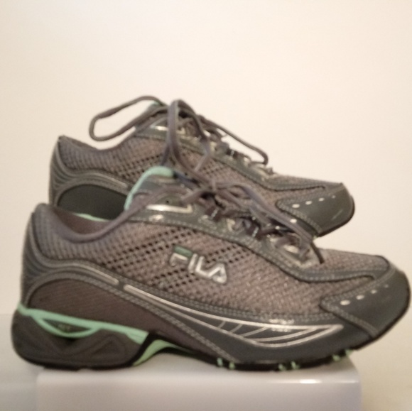 fila sports running shoes